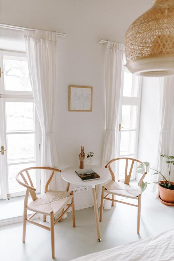 Apartmany Starak V Historickem Centru Znojma ซนอยโม ภายนอก รูปภาพ