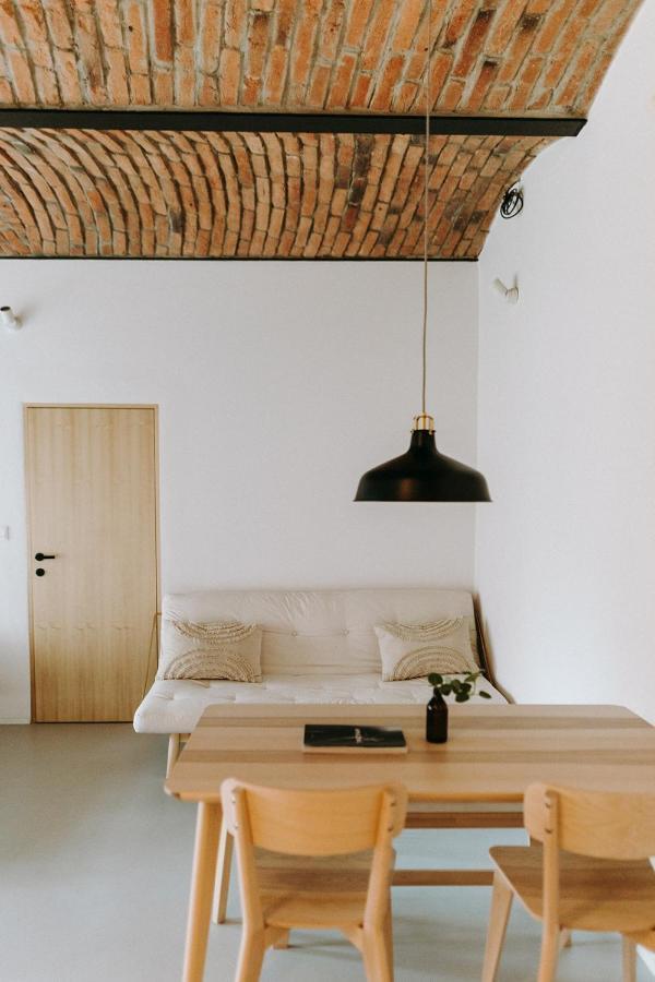 Apartmany Starak V Historickem Centru Znojma ซนอยโม ภายนอก รูปภาพ