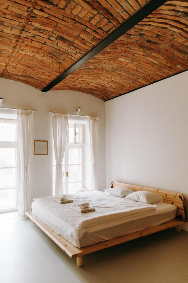 Apartmany Starak V Historickem Centru Znojma ซนอยโม ภายนอก รูปภาพ